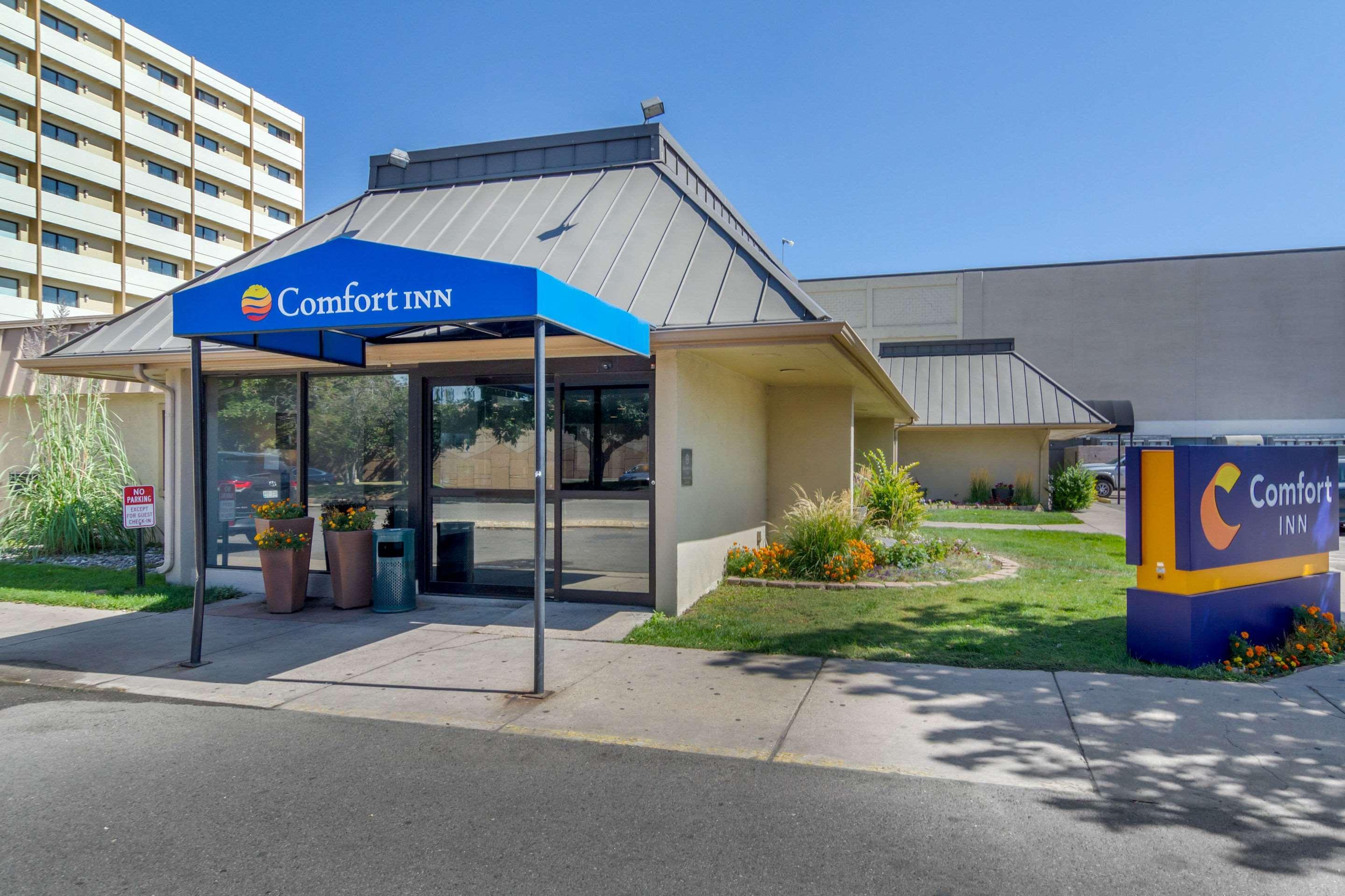 Comfort Inn Denver Central Exterior photo